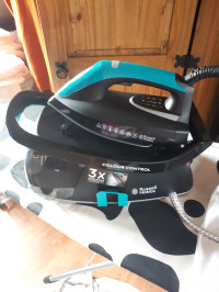 Russell Hobbs Colour Control SteamPower