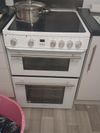 Hisense HDE3211BWUK