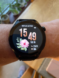 Clear large dial , Reflex Active Series 45