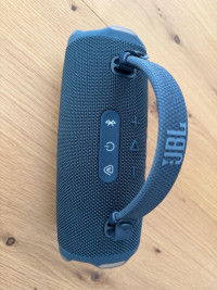 JBL Charge 6