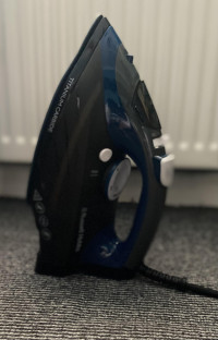 Russell Hobbs 27090 Titanium Carbide