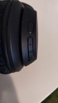 Power and volume up/down controls , Belkin Soundform Adapt
