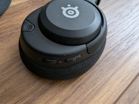 Mic_and_Controls , SteelSeries Arctis Nova 5X