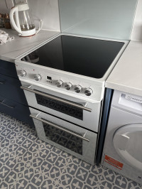 Hisense HDE3211BWUK