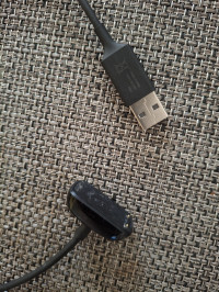 Unique charger , Fitbit Charge 6