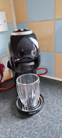 Slim, sleek design , De'Longhi Dolce Gusto Genio S Plus