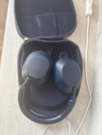 Sony WH-1000XM5