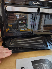 Flip lid with your thumb to access drawer , Breville Halo Flexi VDF130