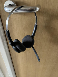 Non wired headset , JLab GO POP