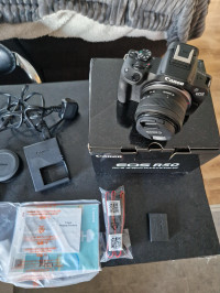 Canon EOS R50