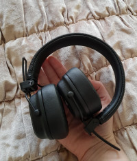 Compact and fit in hand