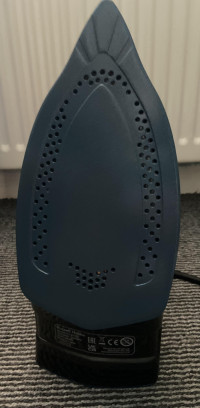 Russell Hobbs 27090 Titanium Carbide