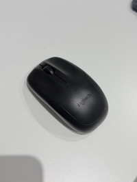 Logitech MK220