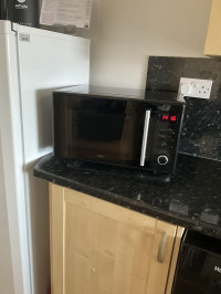 New microwave , De'Longhi AM9