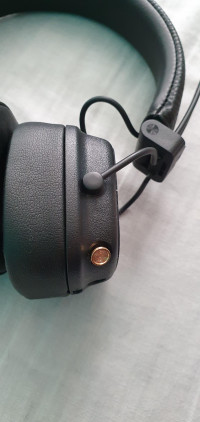 One button , Marshall Major IV