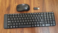 Logitech MK220