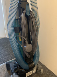 Hoover Breeze Pet