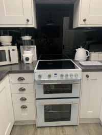 New cooker , Hisense HDE3211BWUK