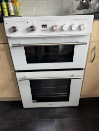 Hisense HDE3211BWUK
