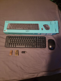 My new mouse and keyboard , Logitech MK220