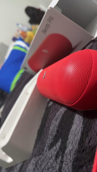 Beats Pill