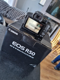 Canon EOS R50