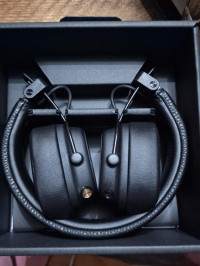 Stylish and lightweight , Marshall Major V