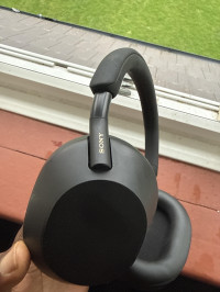 Sony WH-1000XM5