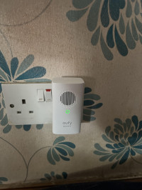 Chime plugs in to the wall , eufy E340