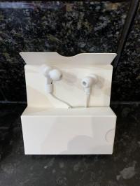 Inside Packaging , Belkin SoundForm USB-C