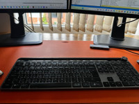 JLab Epic Wireless