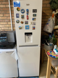 Beko CFG4582W