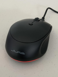 Shows red when charging