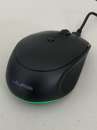 Shows green when charged