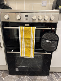 Hisense HDE3211BWUK