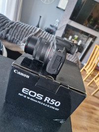 Canon EOS R50