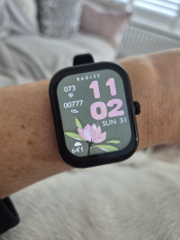 Perfect ladies smartwatch