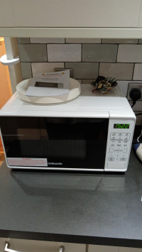 Cookworks 700W Digital Microwave