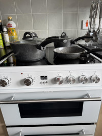 Hisense HDE3211BWUK
