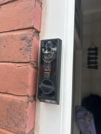 Can fitted to wall , eufy E340
